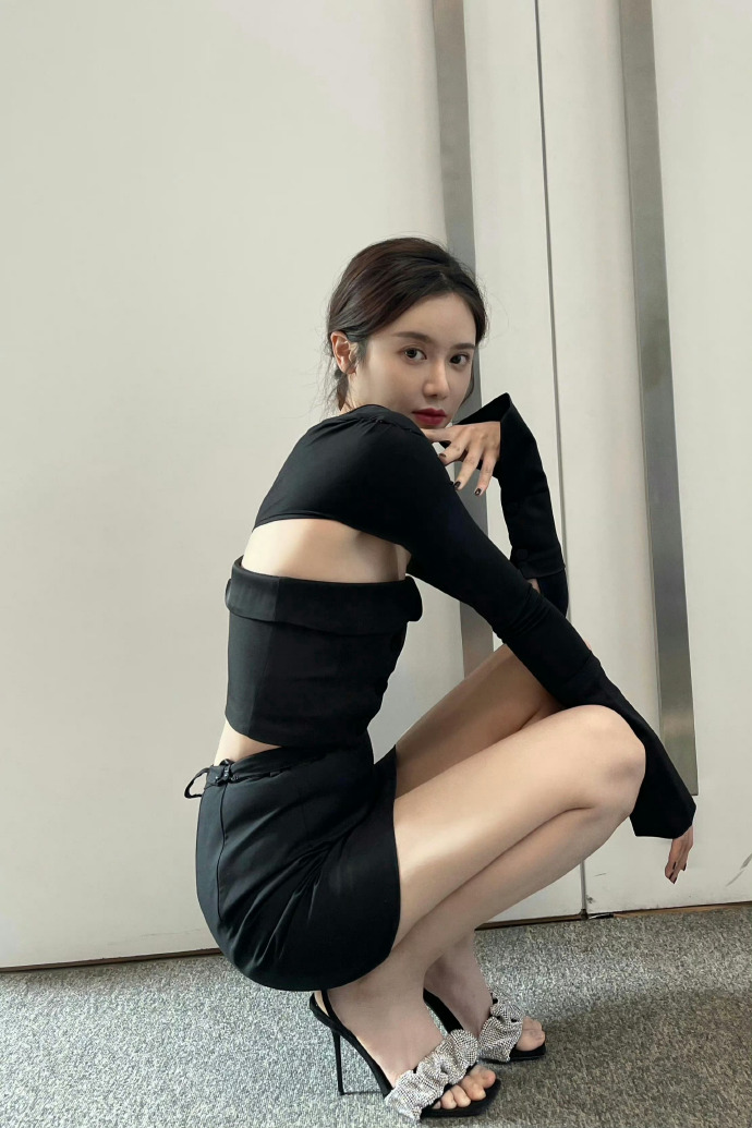 帕莱斯特拉：右脚是惯用脚但左脚也能踢；期待斯坦福桥首秀